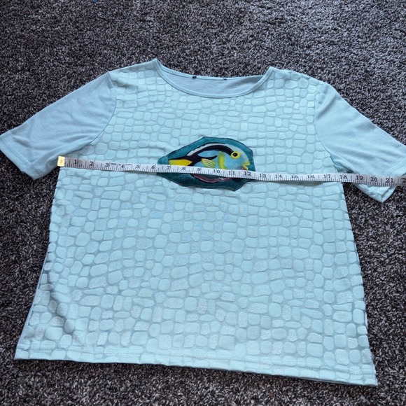 Upcycled One of a kind Whimsical Blue Fish Patch Embellished Short Baby Tee L - Picture 2 of 5